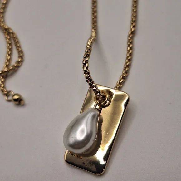 Gold Slider Necklace | Pearl Drop Pendant Necklace | Minimal Elegant Jewelry - Picture 2 of 8